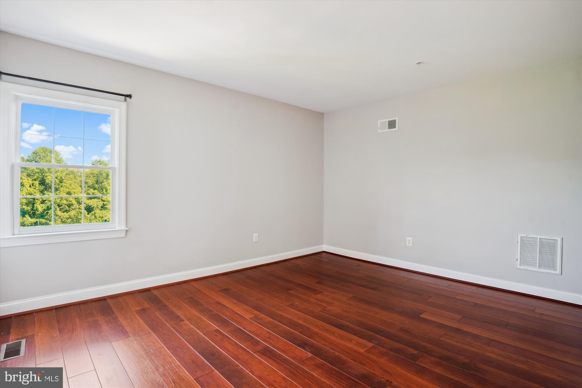 WOODFIELD ESTATES - Residential