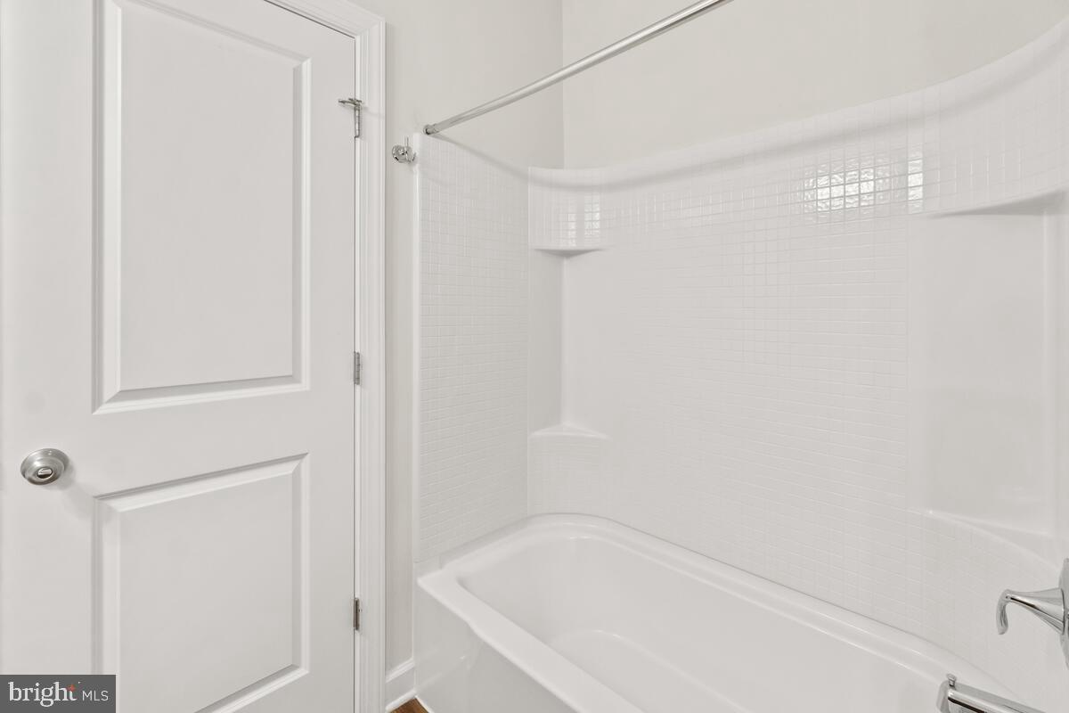 TALLYN RIDGE - Residential