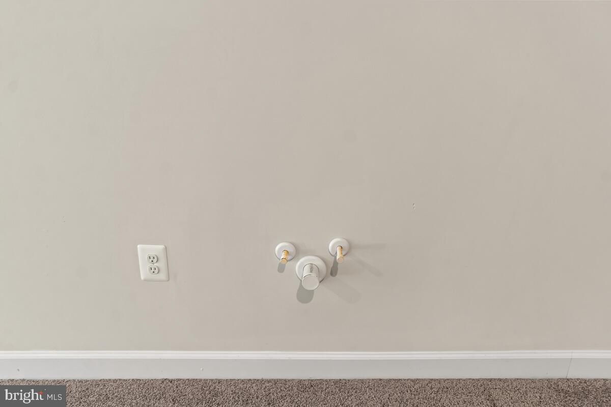 TALLYN RIDGE - Residential