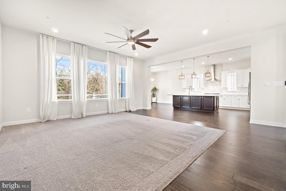 TALLYN RIDGE - Residential