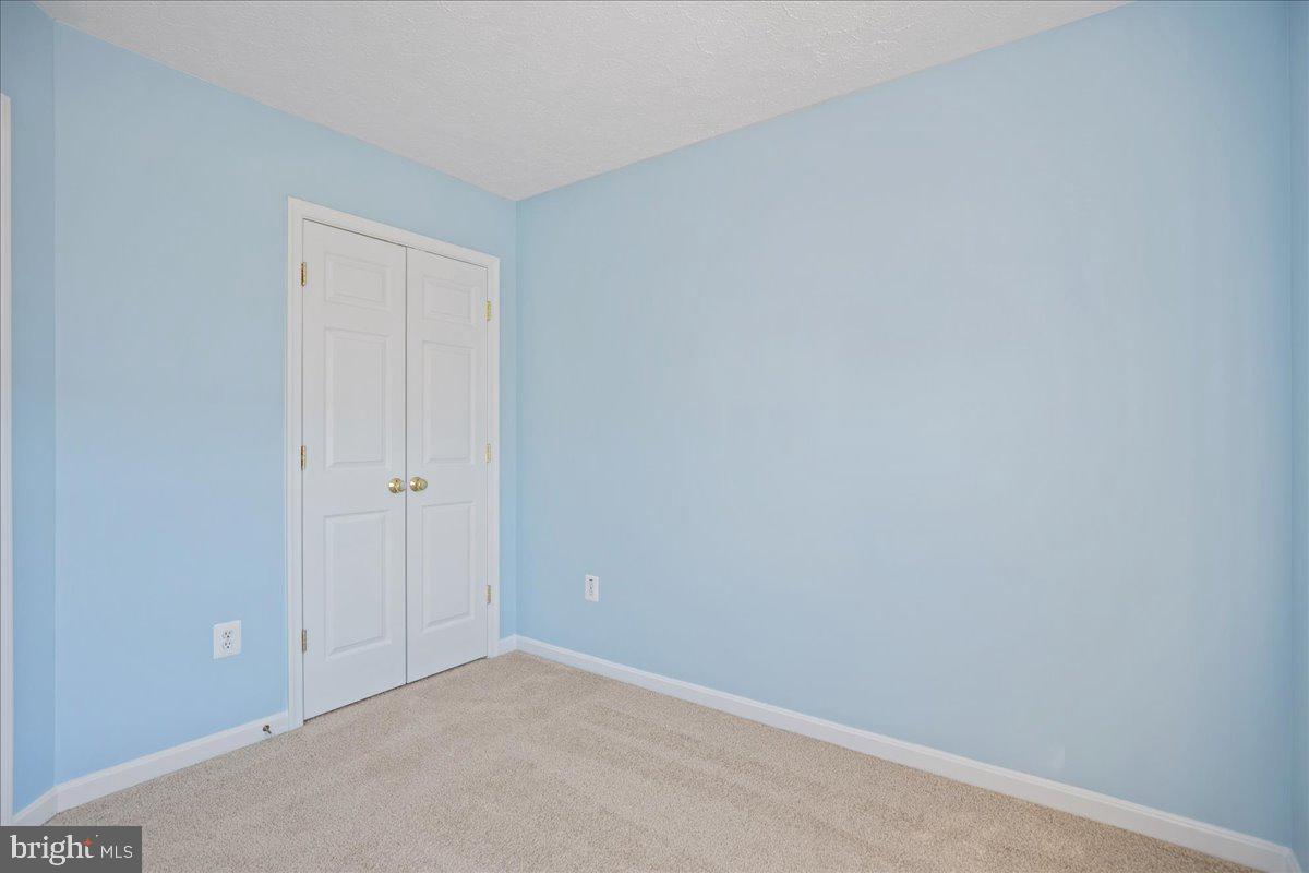 AUTUMN RUN - Residential Lease