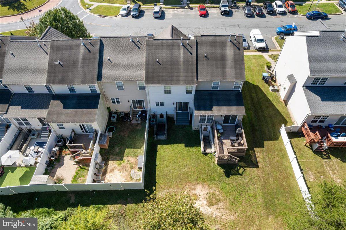 AUTUMN RUN - Residential Lease