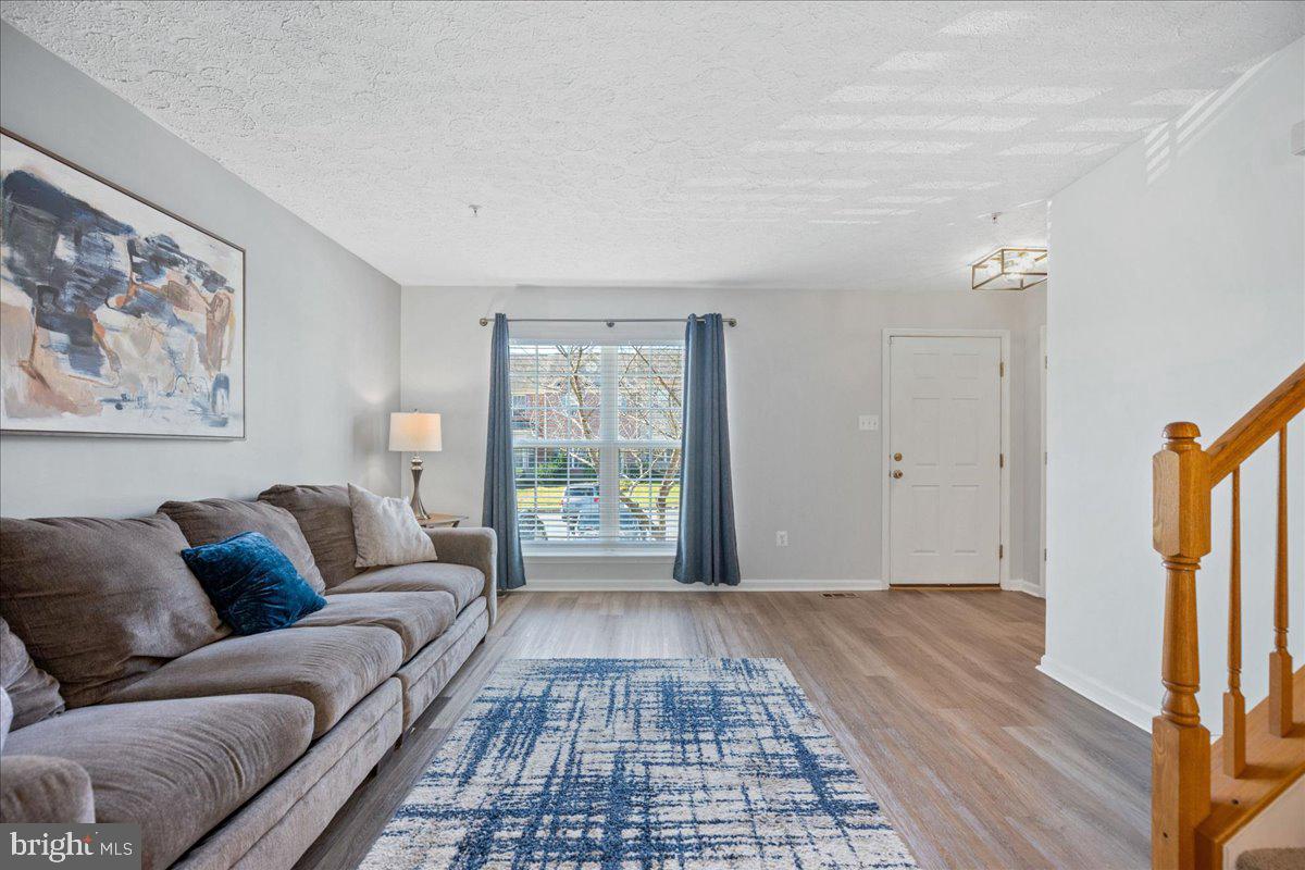 AUTUMN RUN - Residential Lease