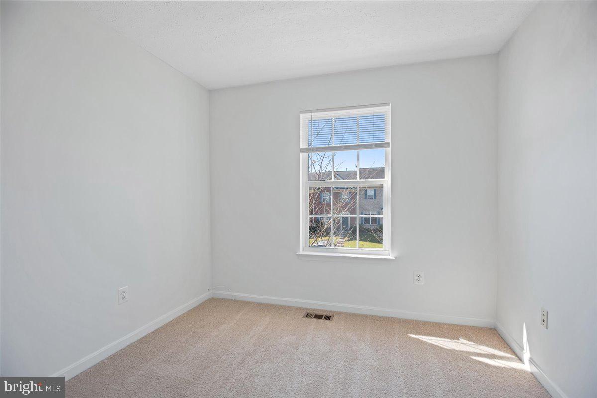 AUTUMN RUN - Residential Lease