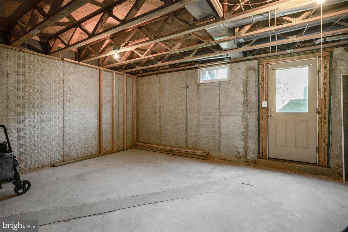 AUTUMN RUN - Residential Lease