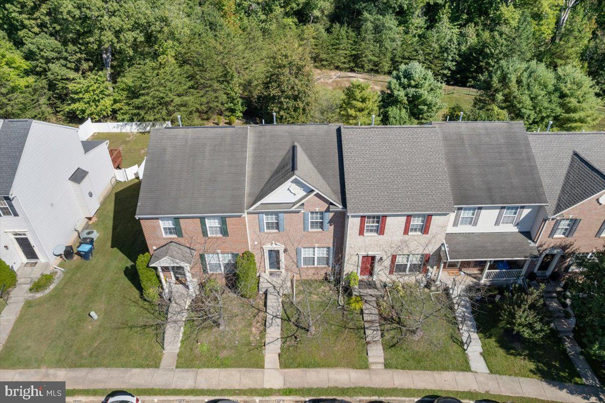 AUTUMN RUN - Residential Lease