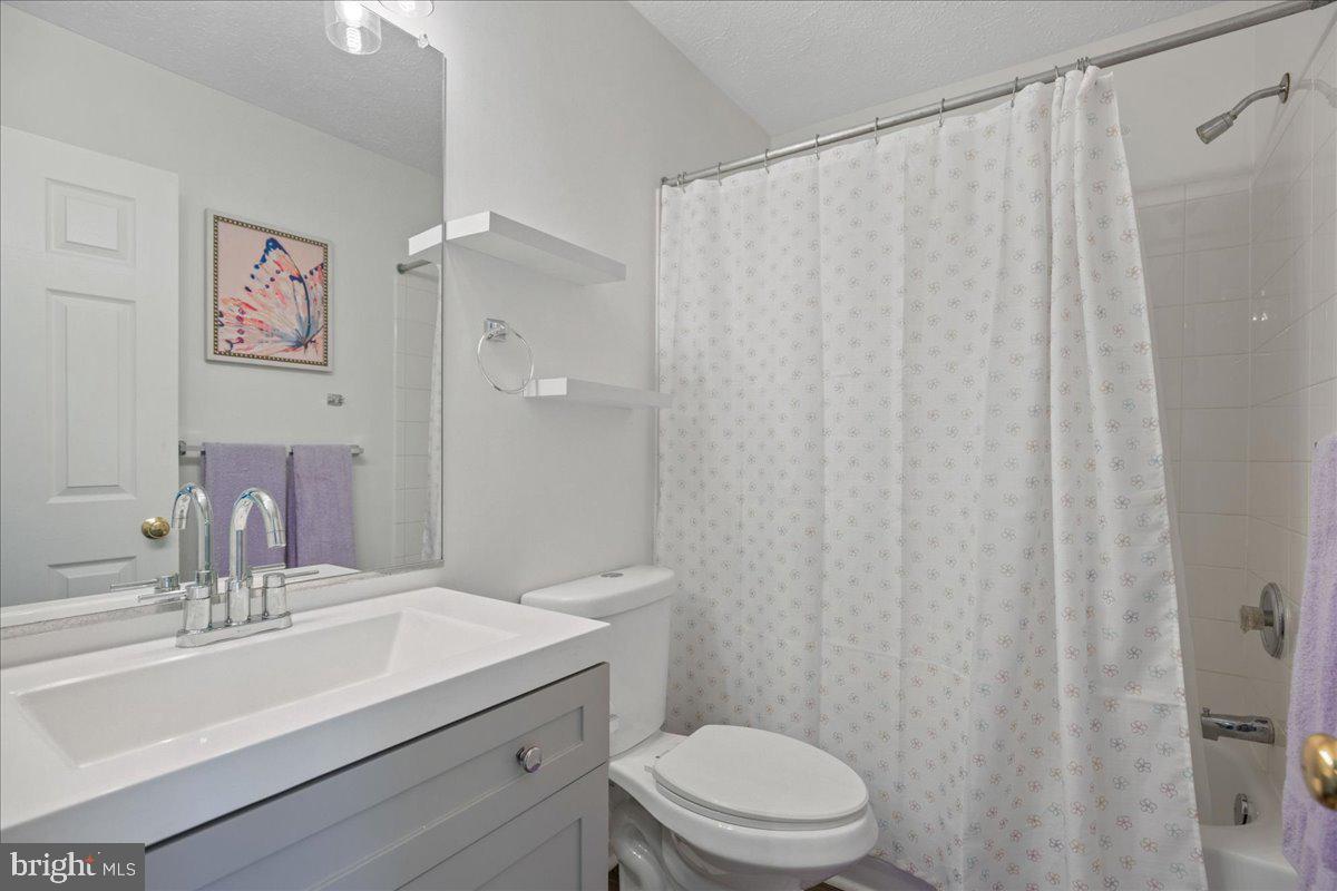 AUTUMN RUN - Residential Lease