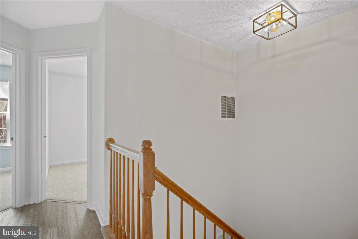 AUTUMN RUN - Residential Lease