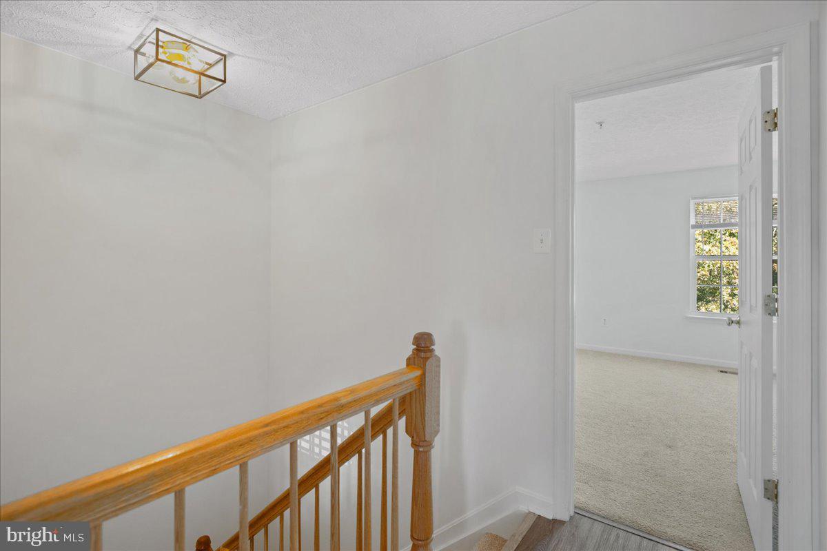 AUTUMN RUN - Residential Lease