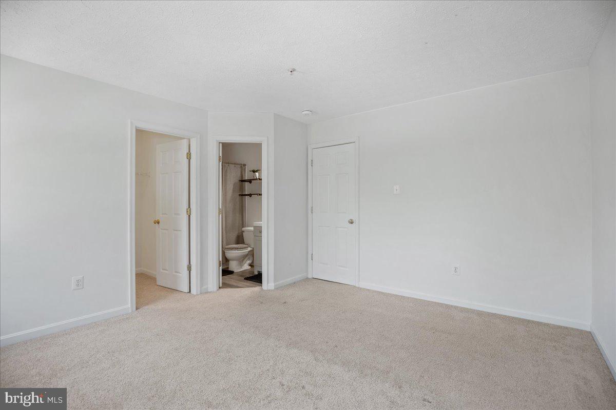 AUTUMN RUN - Residential Lease