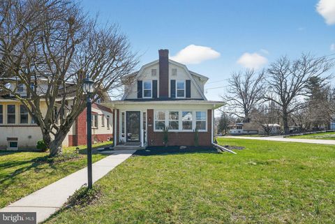 Photo of 424 Arch Street, SPRING CITY, PA 19475 (MLS # PACT2120306)