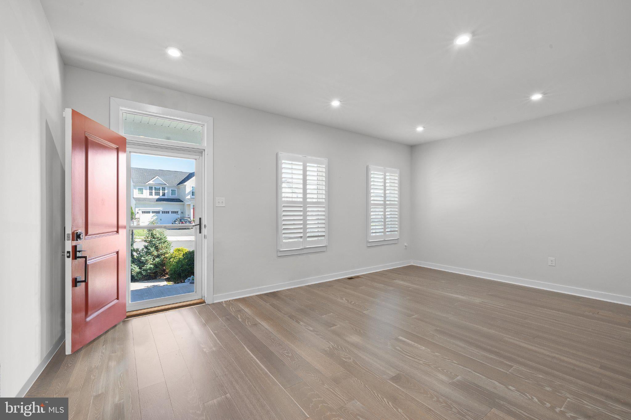 523 SPRING MANOR BOULEVARD
