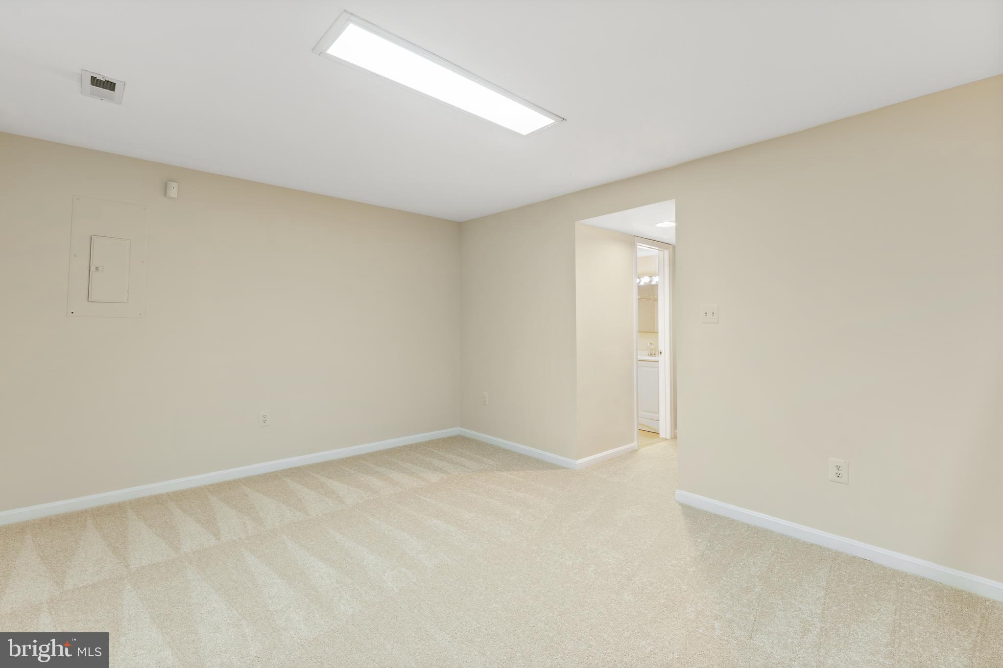 SAYBROOKE - Residential Lease