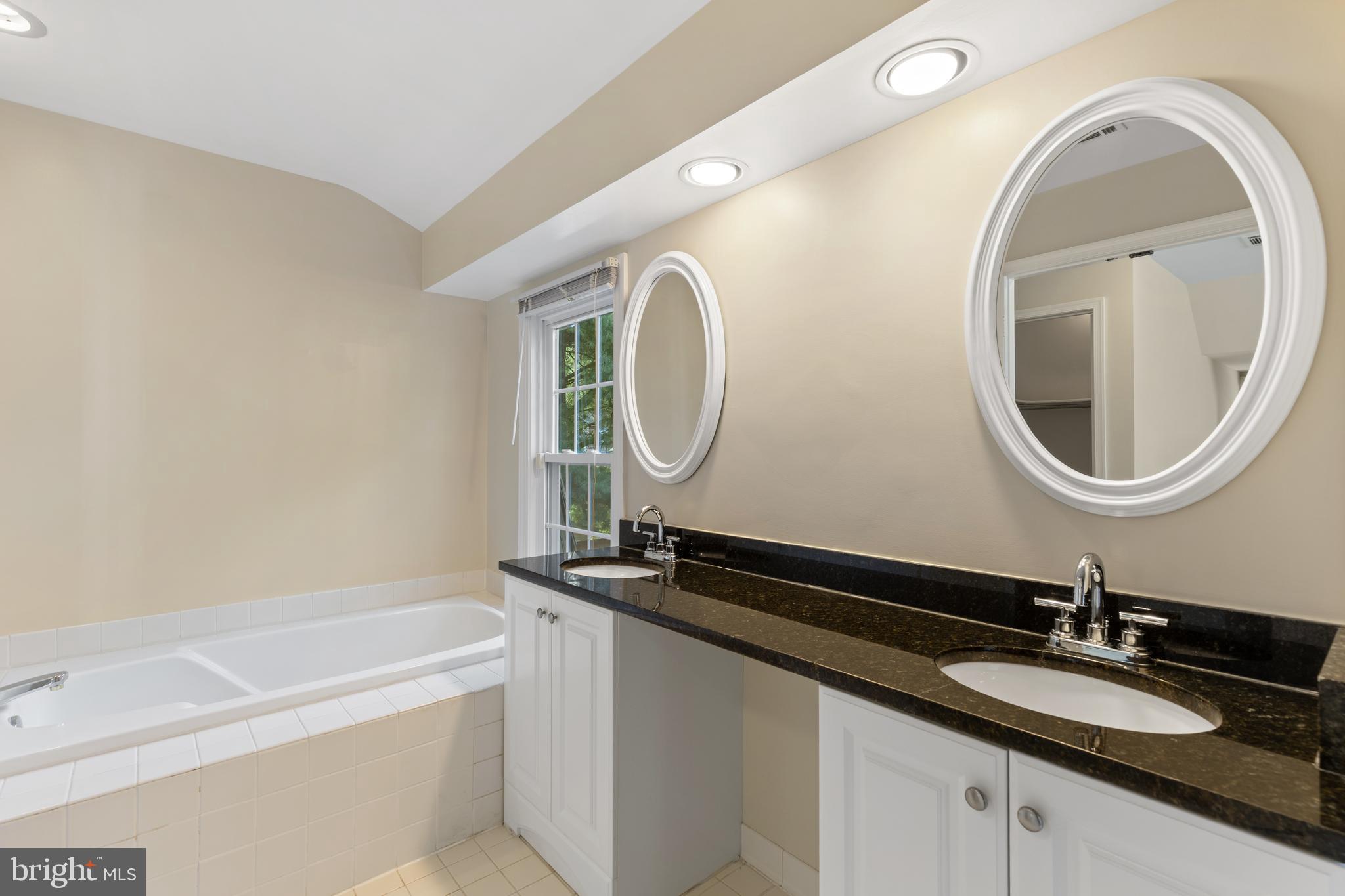 SAYBROOKE - Residential Lease