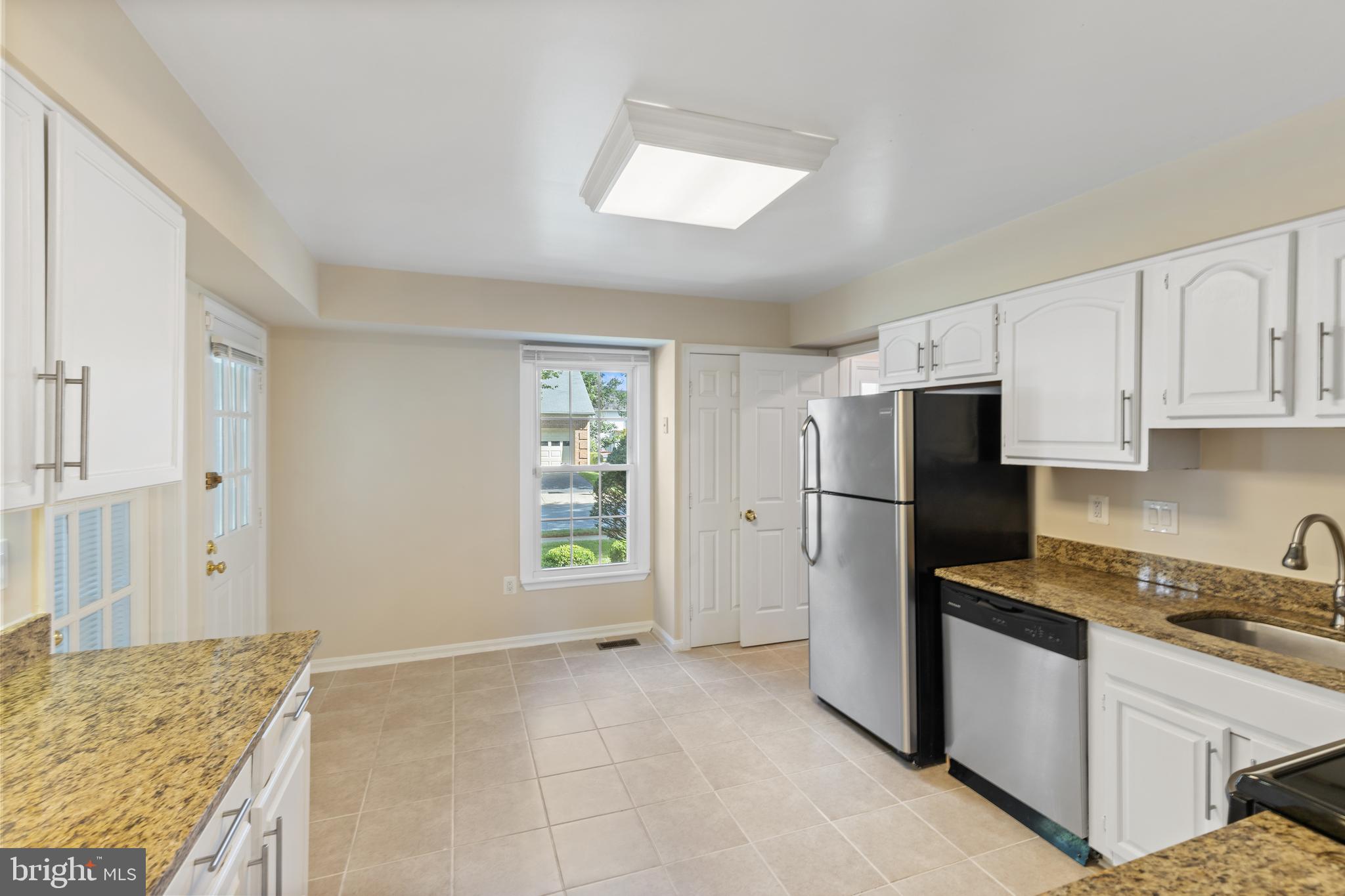 SAYBROOKE - Residential Lease