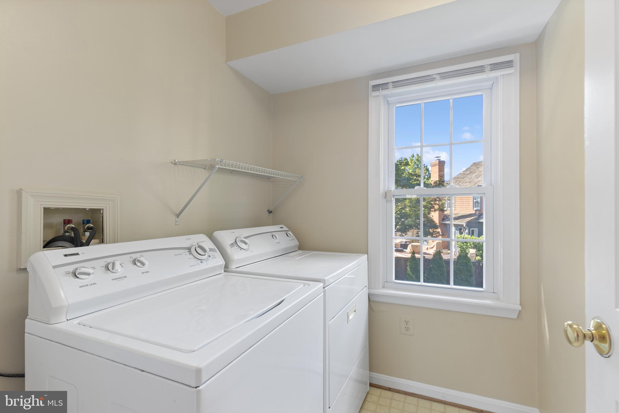 SAYBROOKE - Residential Lease