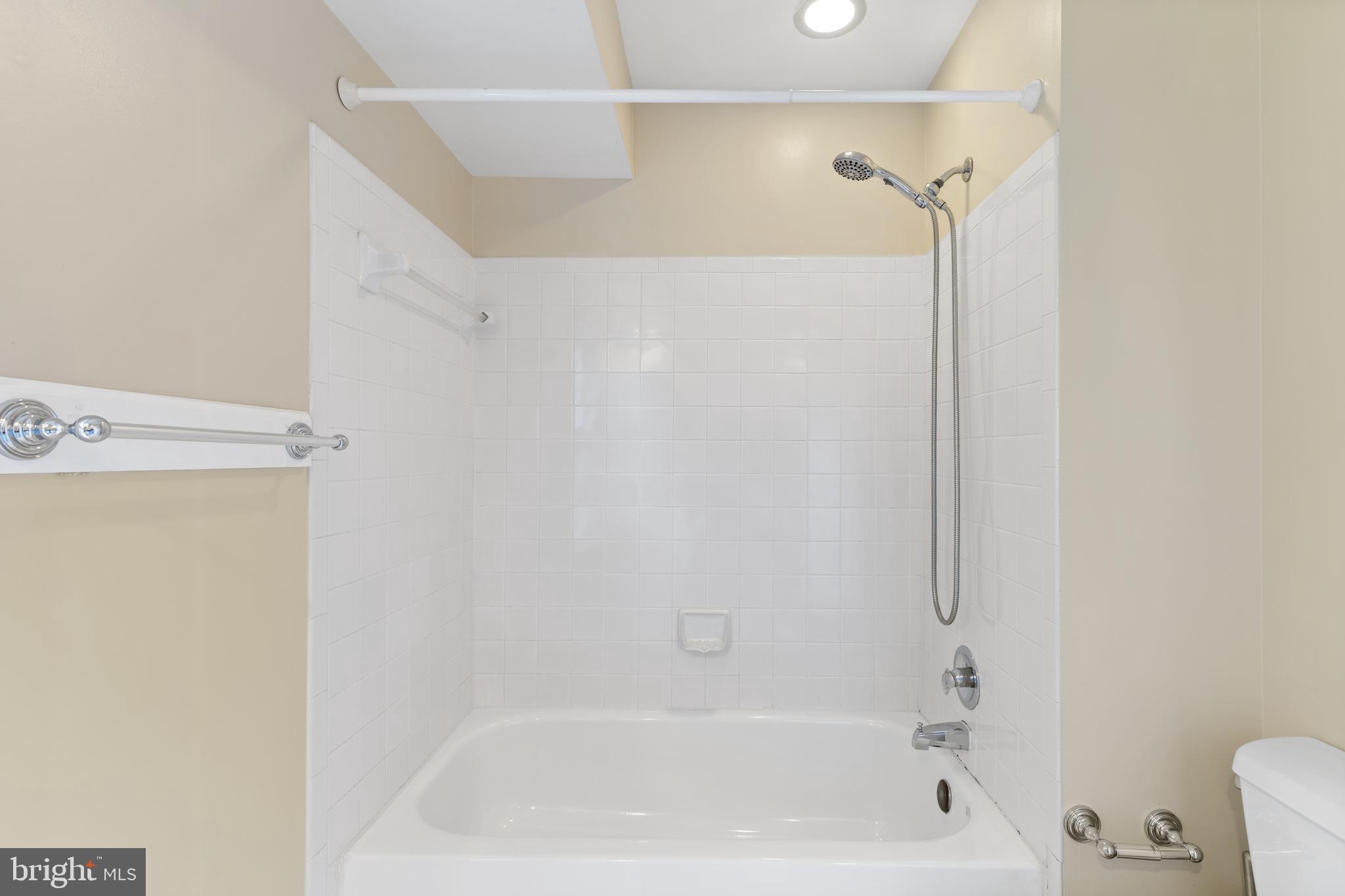 SAYBROOKE - Residential Lease