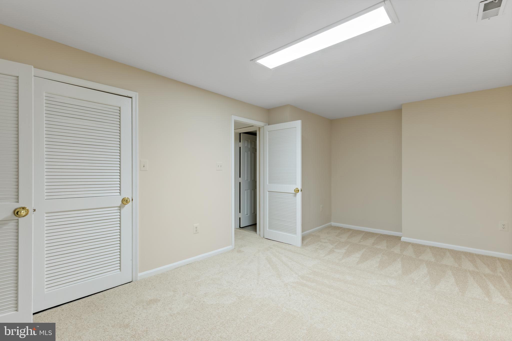 SAYBROOKE - Residential Lease