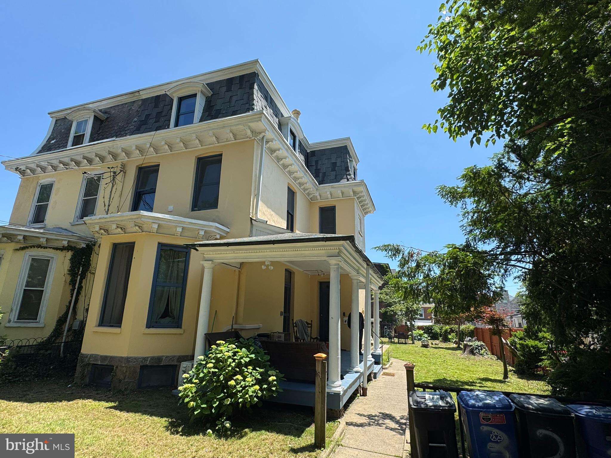 222 W WINONA STREET