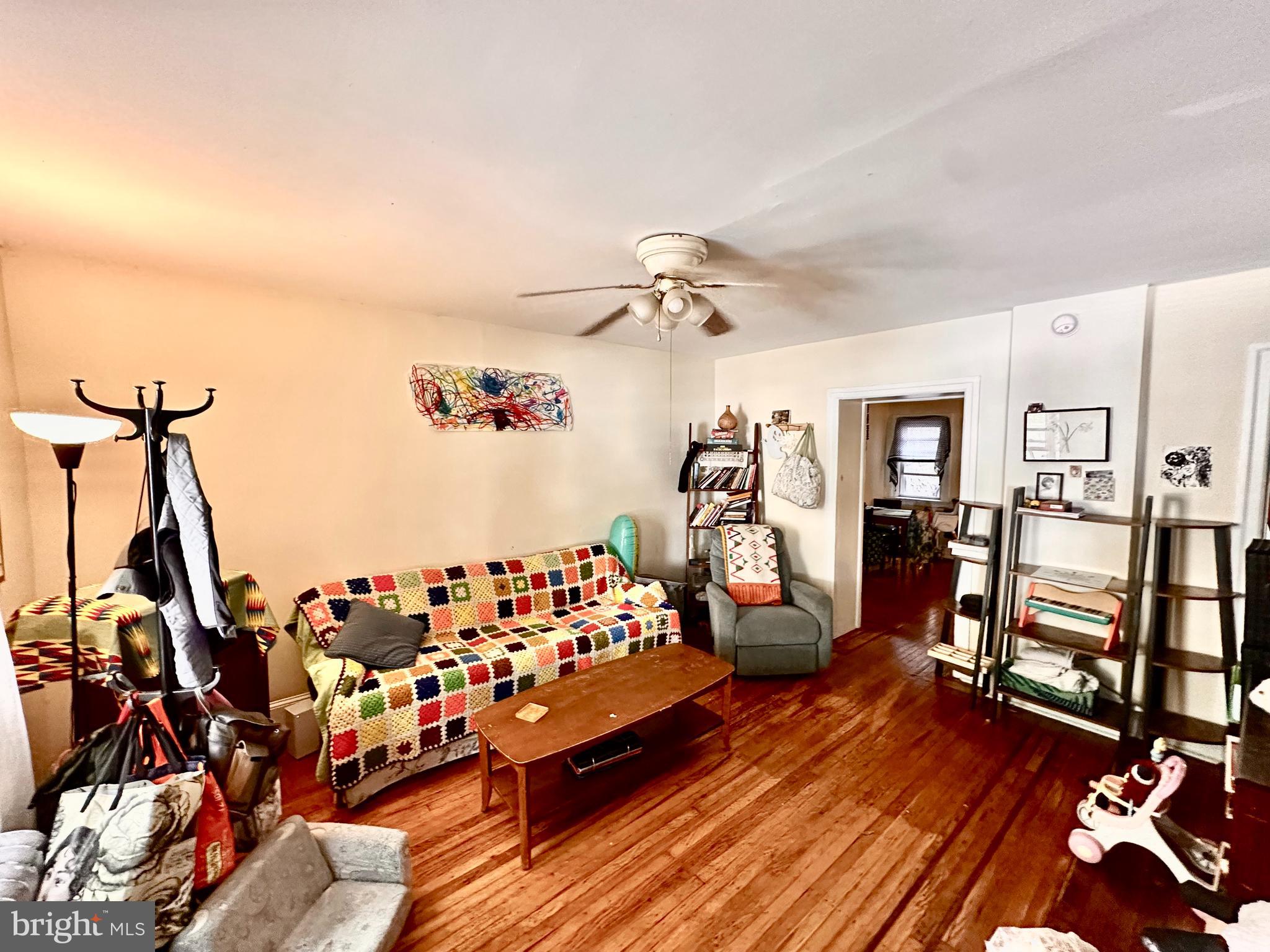 EAST FALLS - Residential Lease