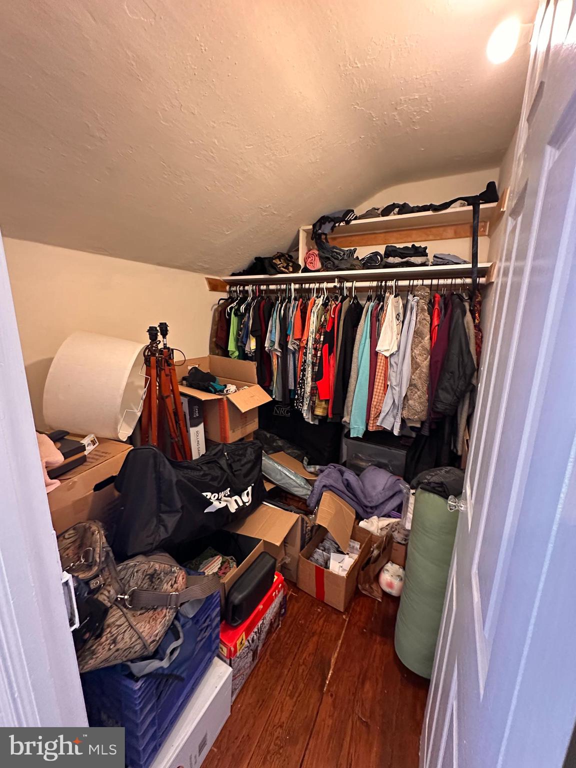 EAST FALLS - Residential Lease