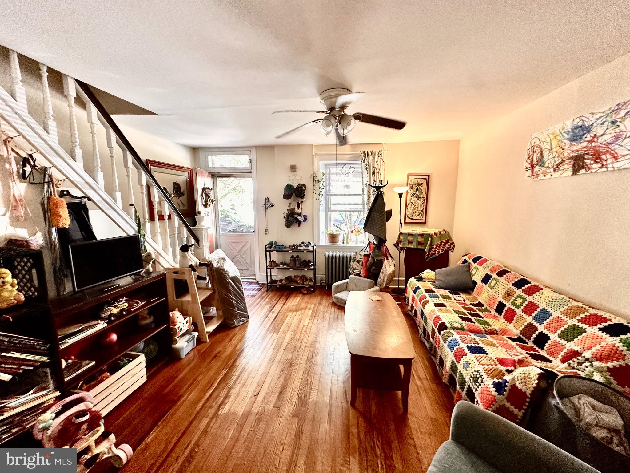 EAST FALLS - Residential Lease