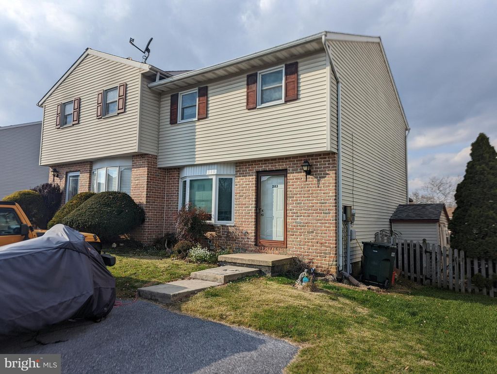 Photo of 283 RIVERVIEW DR, EPHRATA, PA 17522 (MLS # PALA2028184)