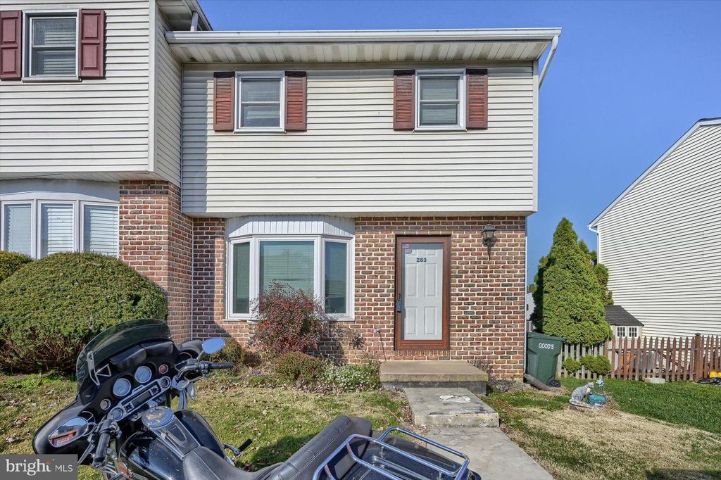 Photo of 283 RIVERVIEW DR, EPHRATA, PA 17522 (MLS # PALA2028184)