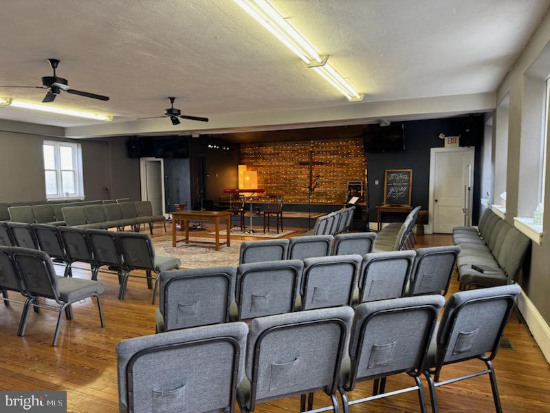 4300-06 BENNER STREET