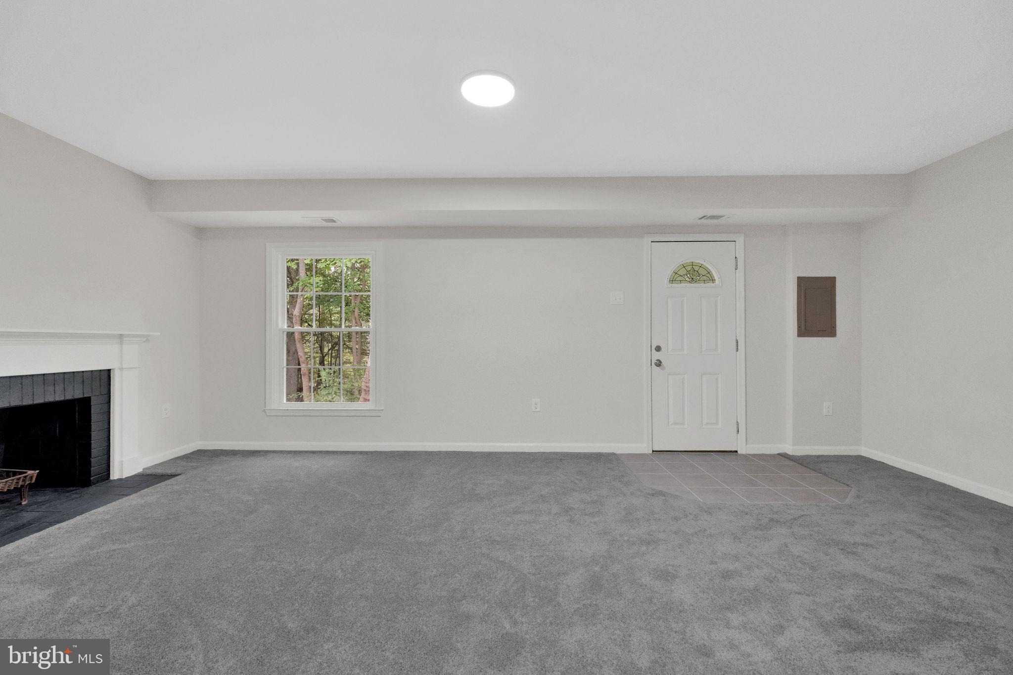 PINEWOOD HILL - Residential