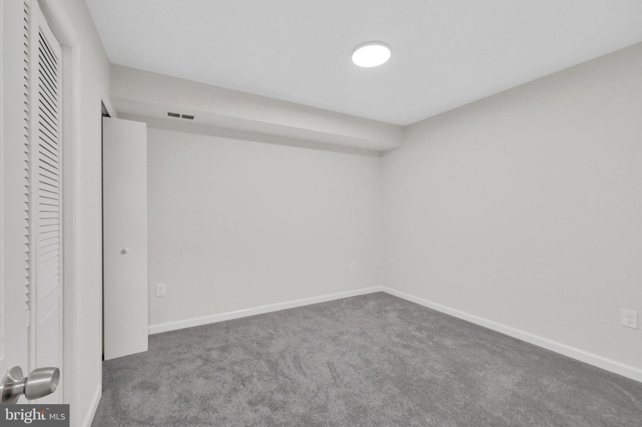 PINEWOOD HILL - Residential