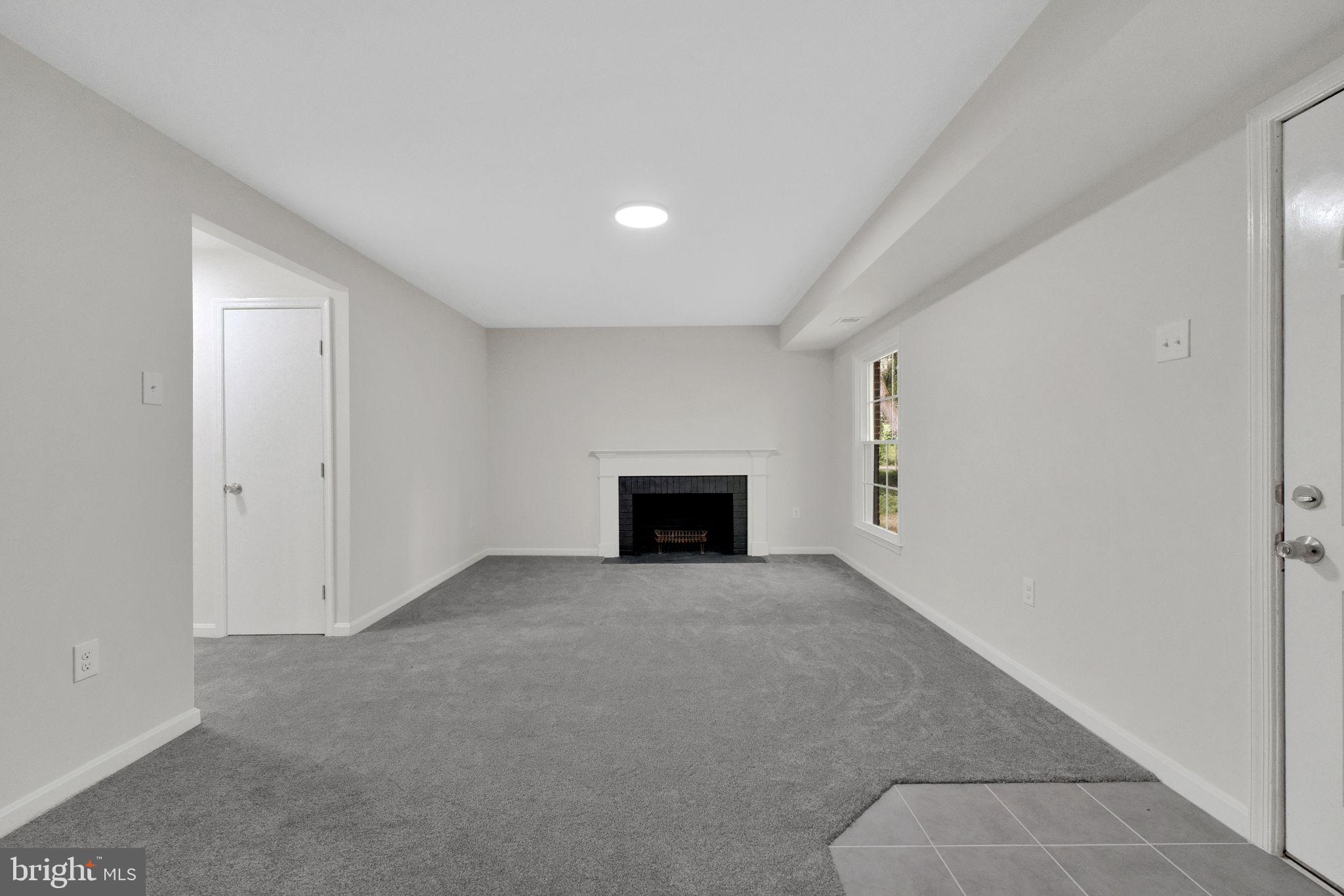 PINEWOOD HILL - Residential