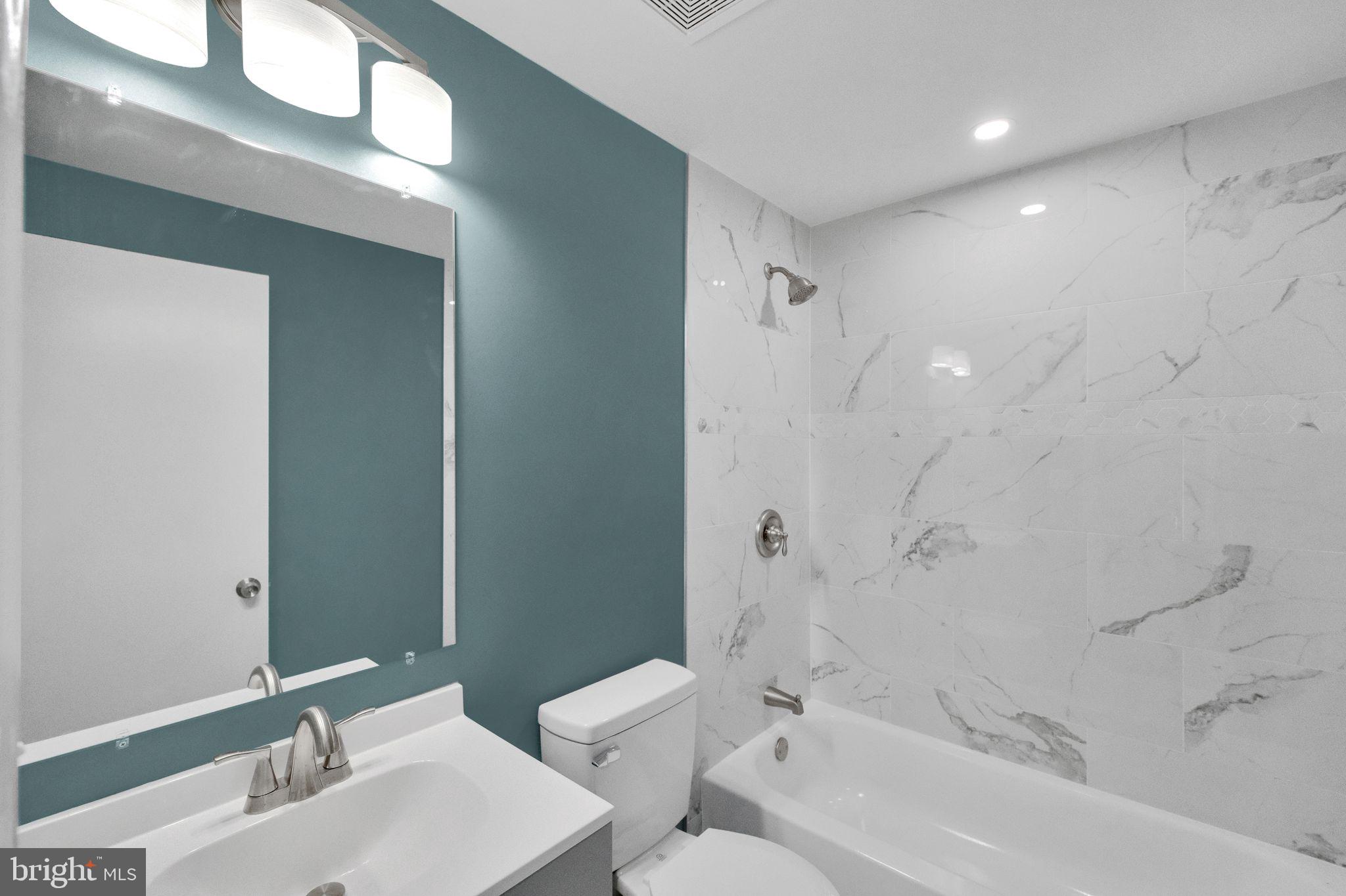 PINEWOOD HILL - Residential