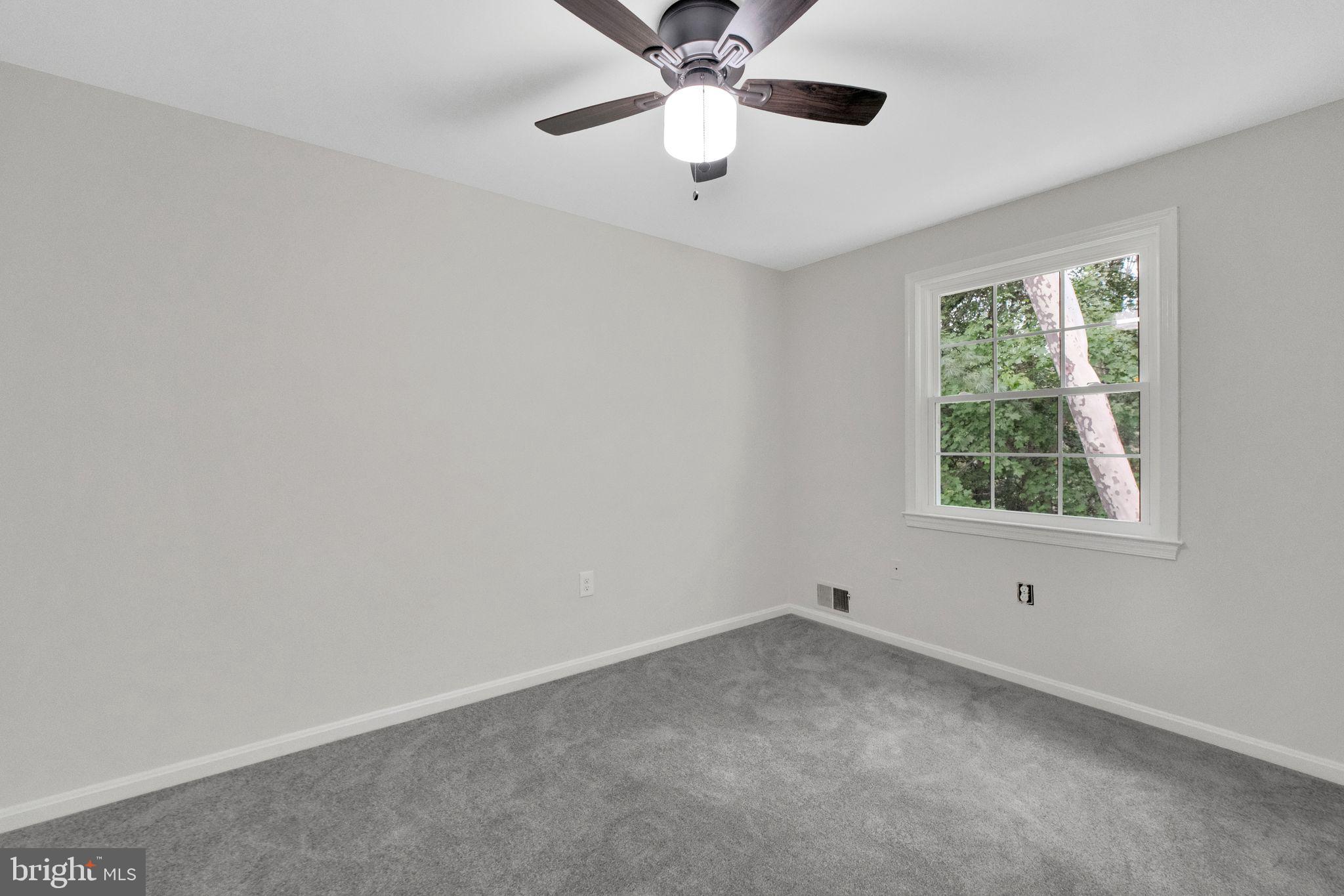 PINEWOOD HILL - Residential