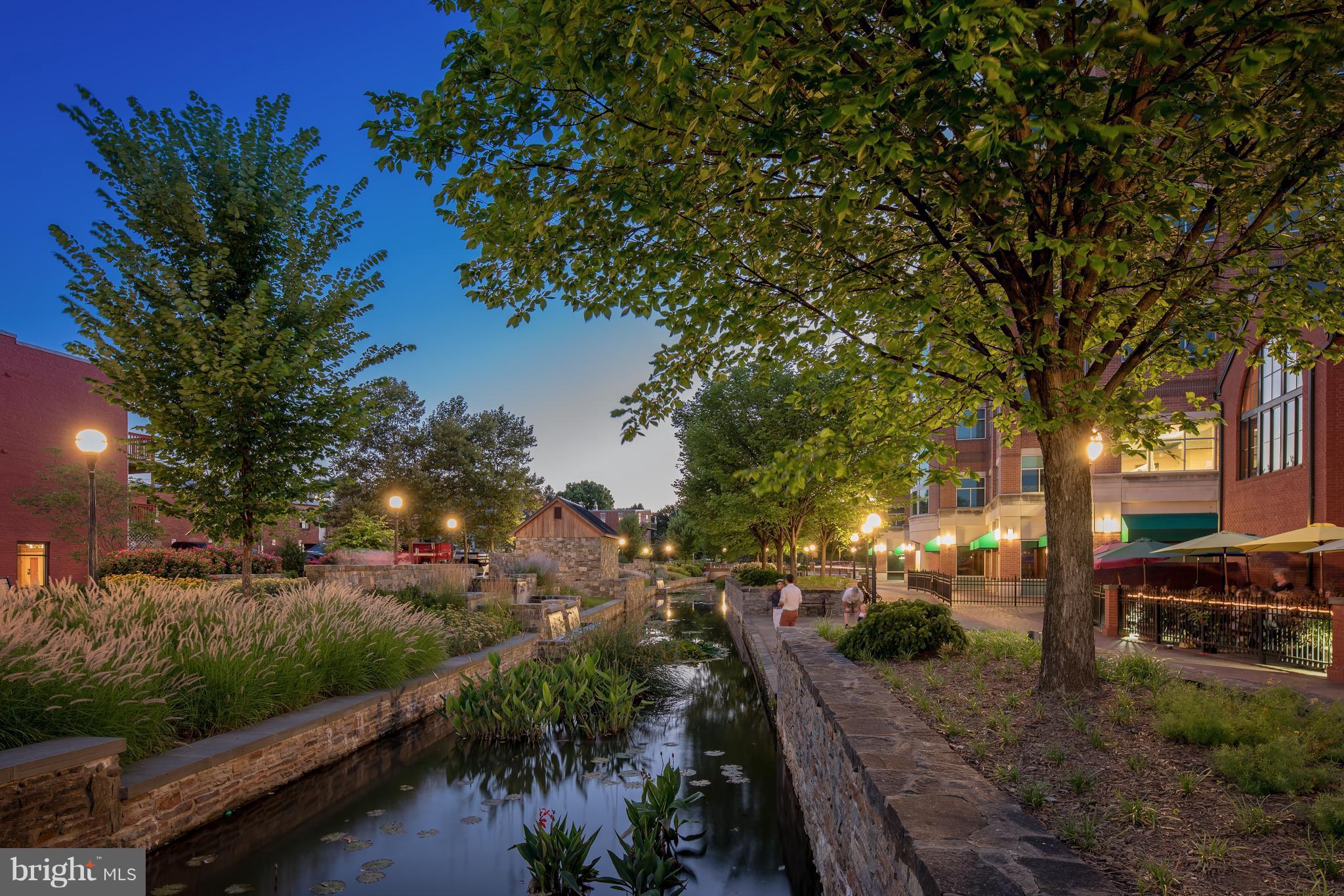 OAKDALE VILLAGE - Residential