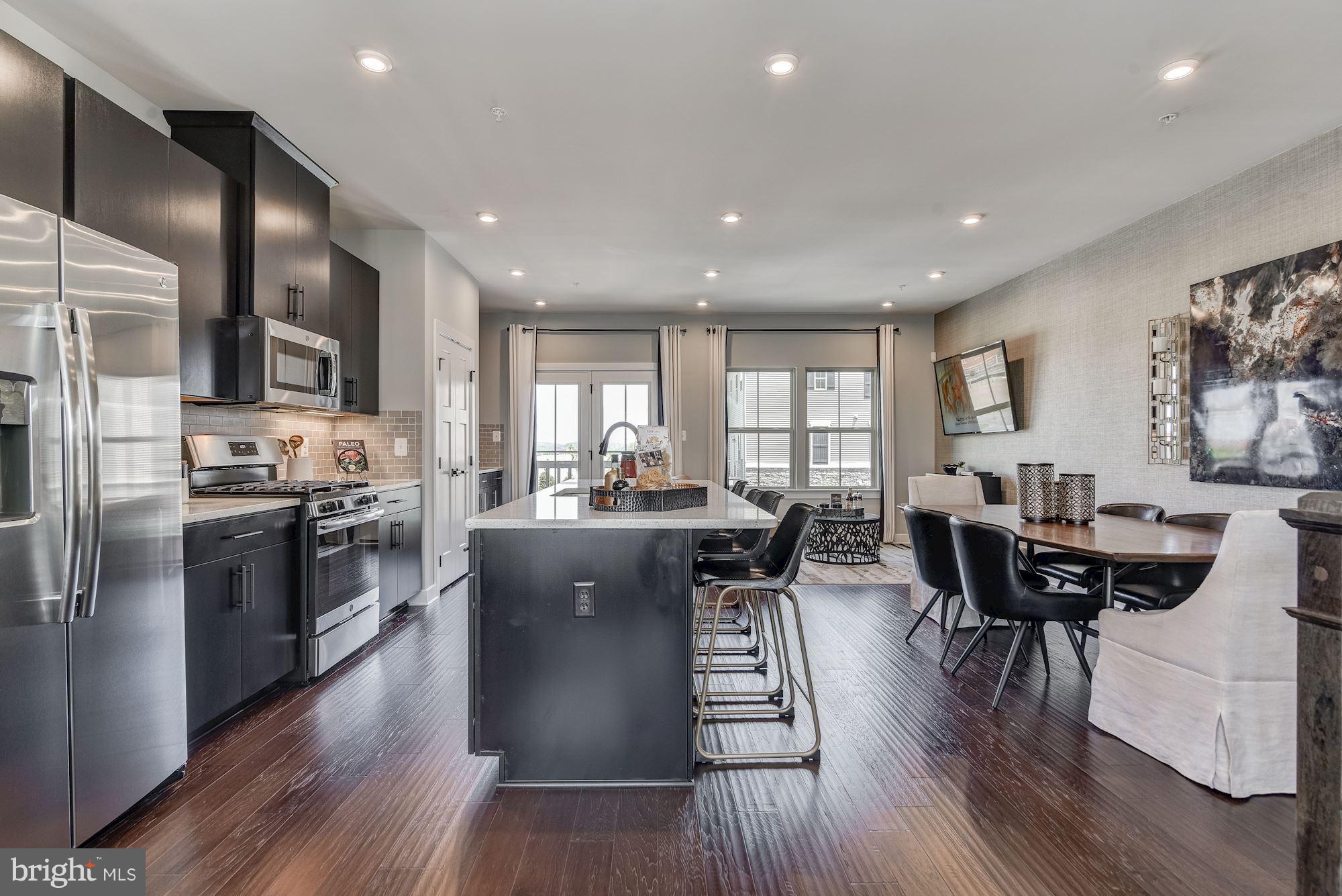 OAKDALE VILLAGE - Residential