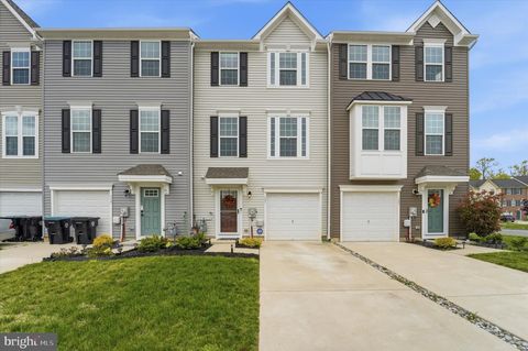 Photo of 121 Plaza Drive, SICKLERVILLE, NJ 08081 (MLS # NJCD2116190)