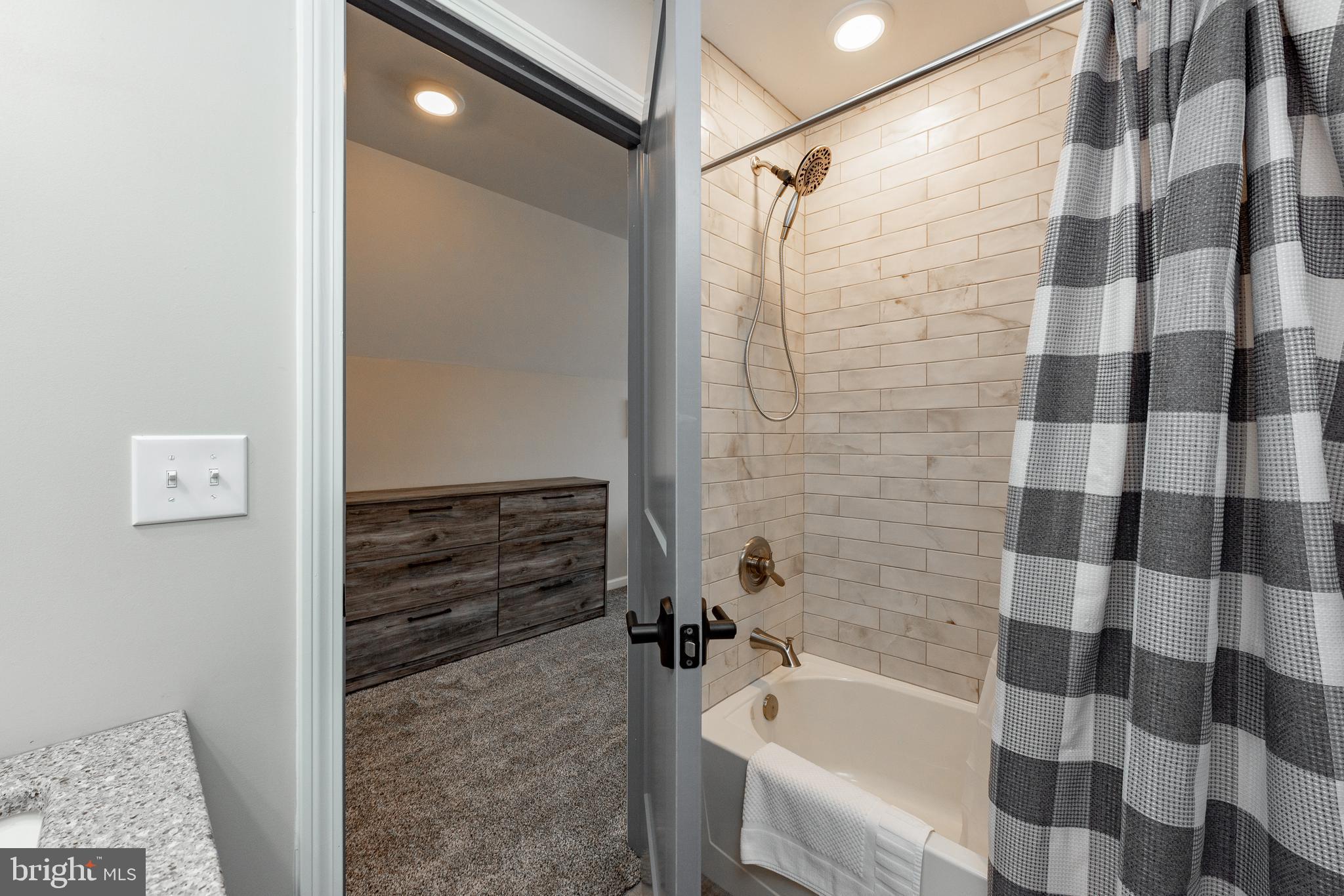 LODESTONE SUB - Residential