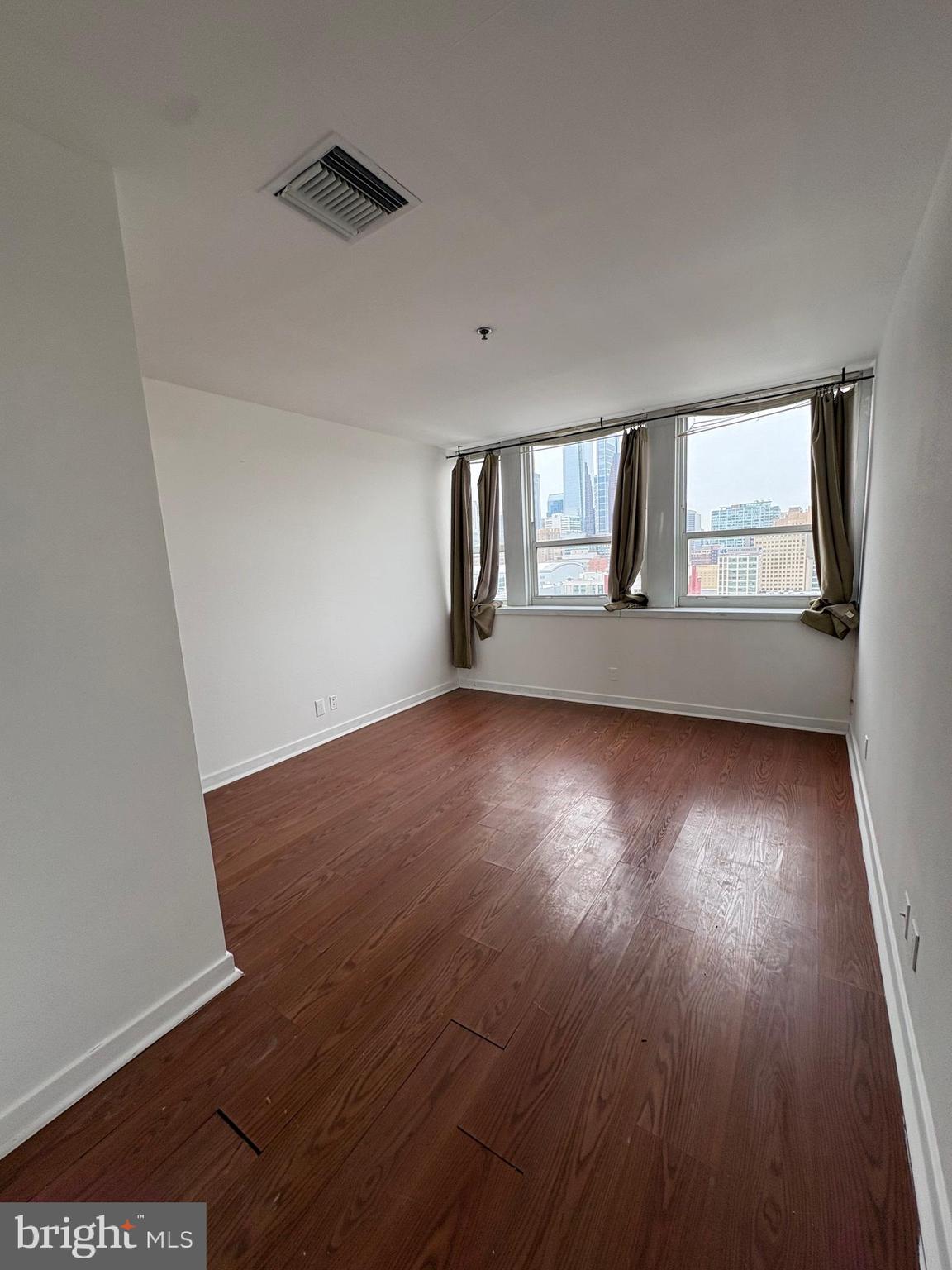 CHINATOWN - Residential