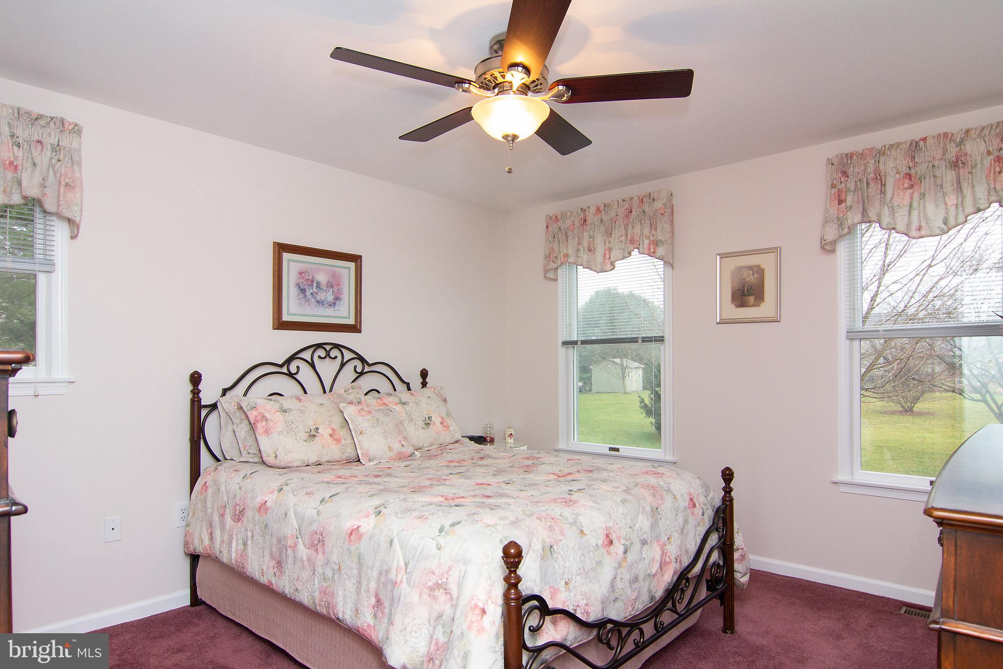 STARVIEW ESTATES - Residential