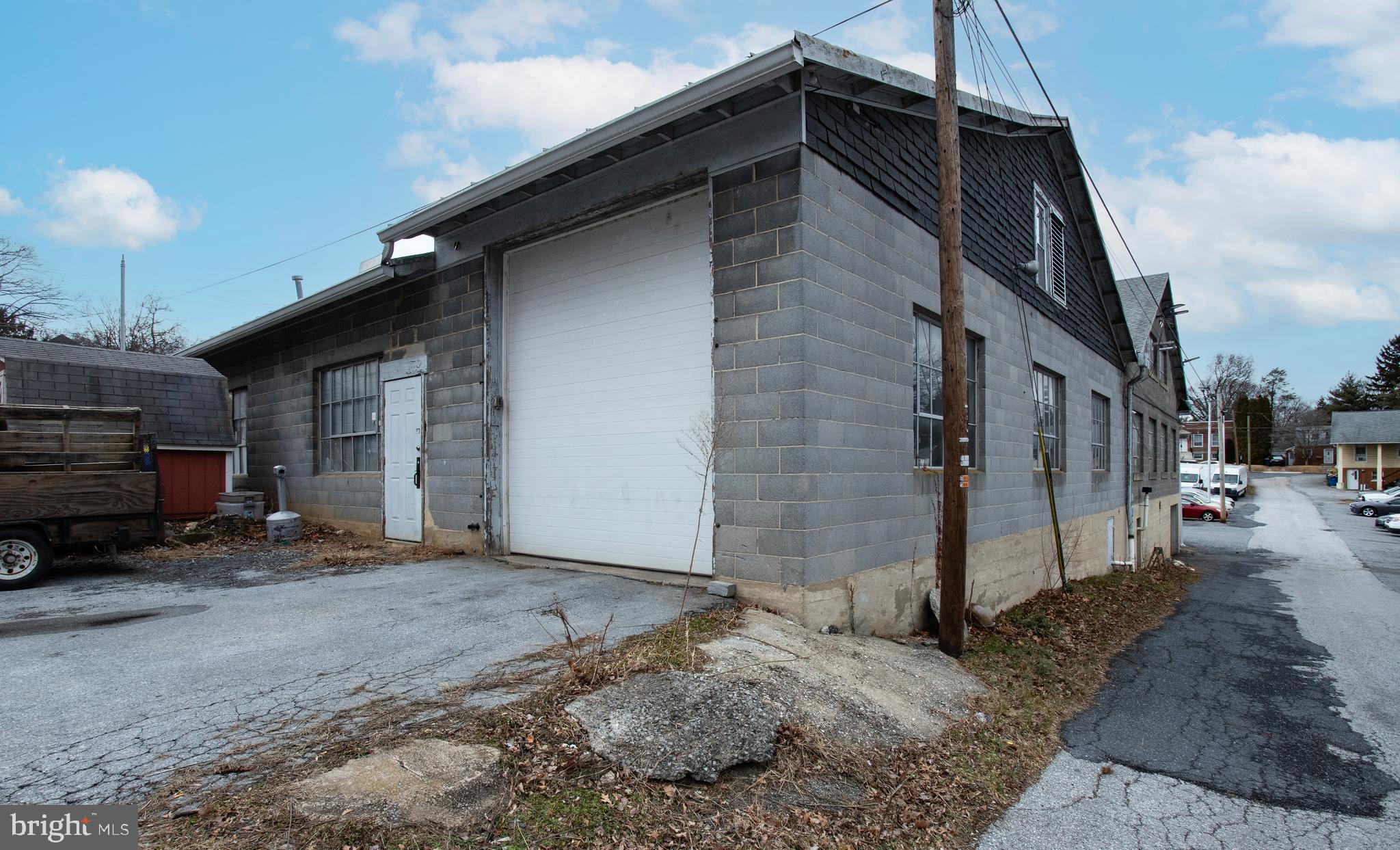 1537 BRIDGE STREET REAR