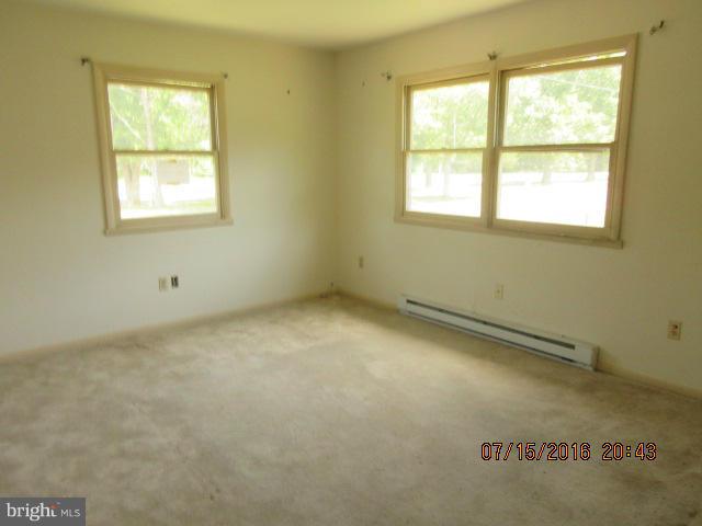 SOUTH HAMPTON - Residential