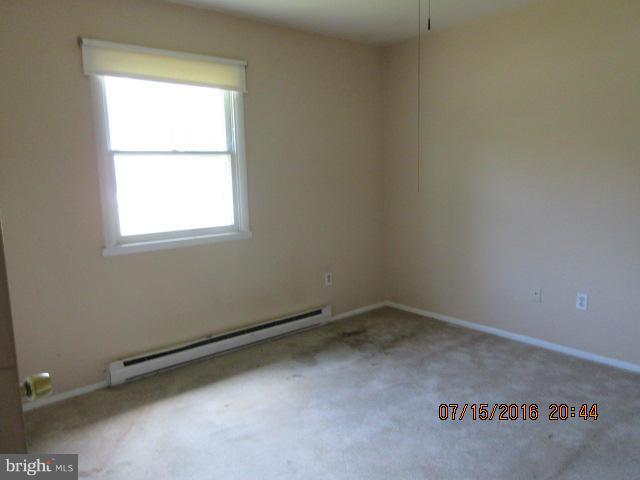 SOUTH HAMPTON - Residential