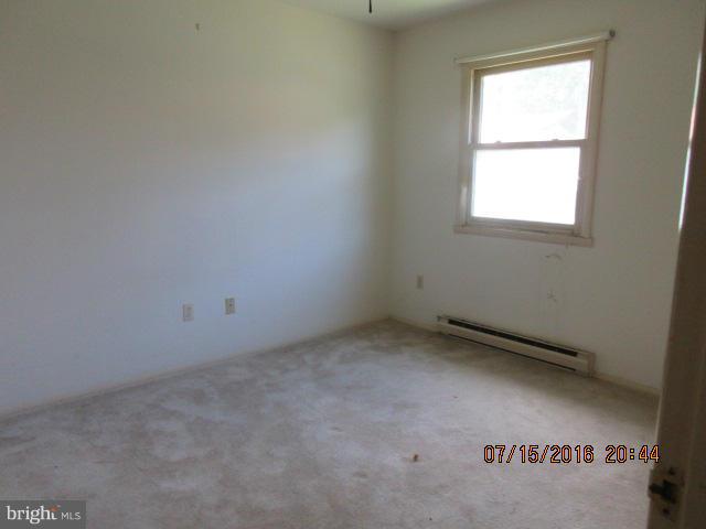 SOUTH HAMPTON - Residential