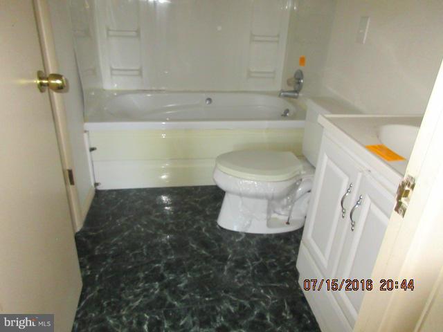 SOUTH HAMPTON - Residential