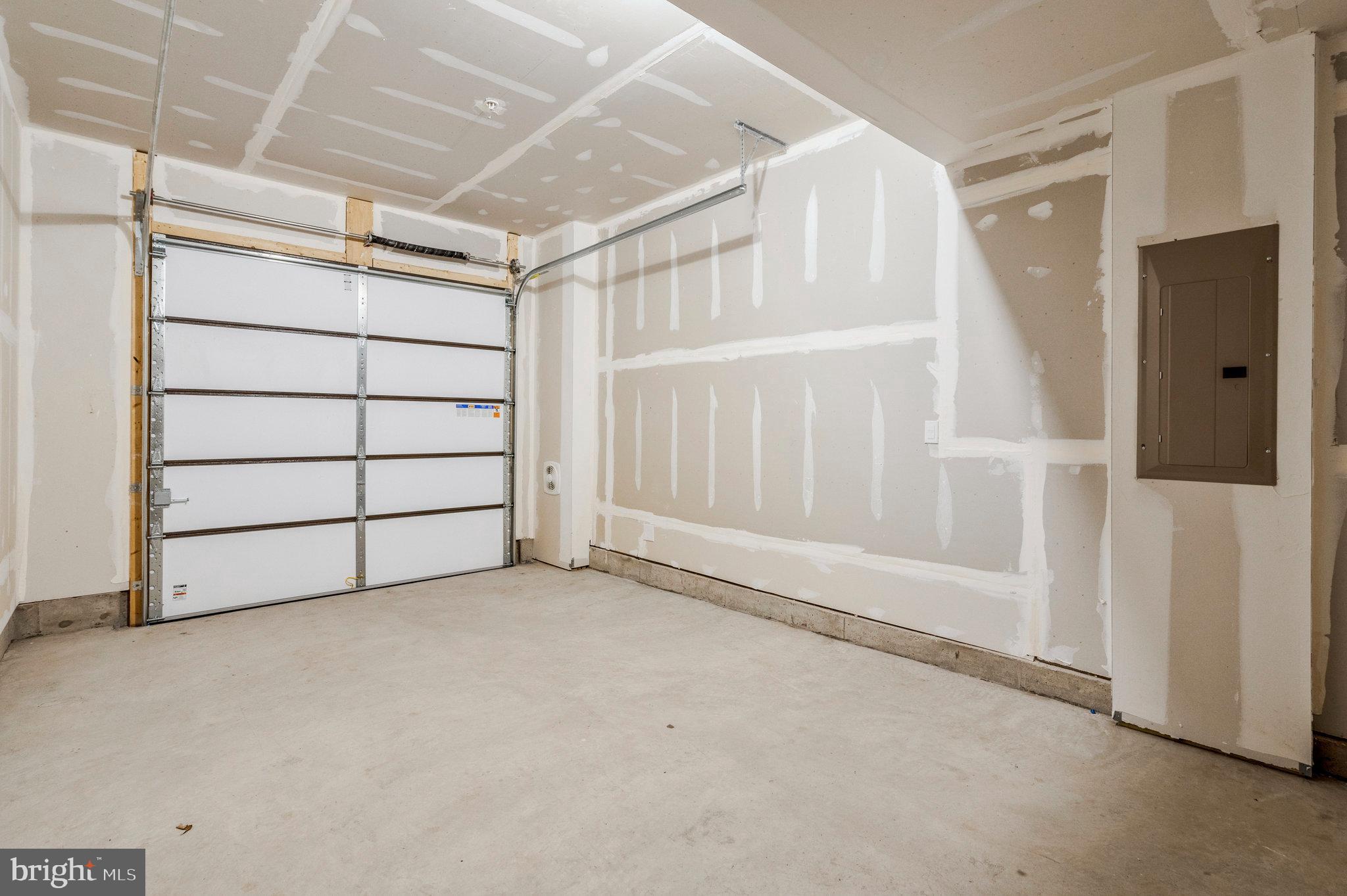 THE BOULEVARDS AT WESTFIELDS - Residential Lease