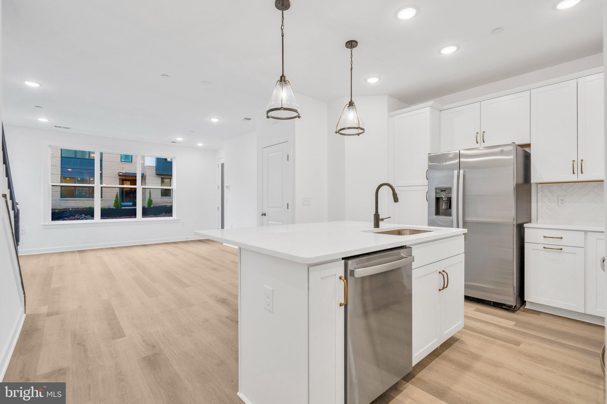 THE BOULEVARDS AT WESTFIELDS - Residential Lease