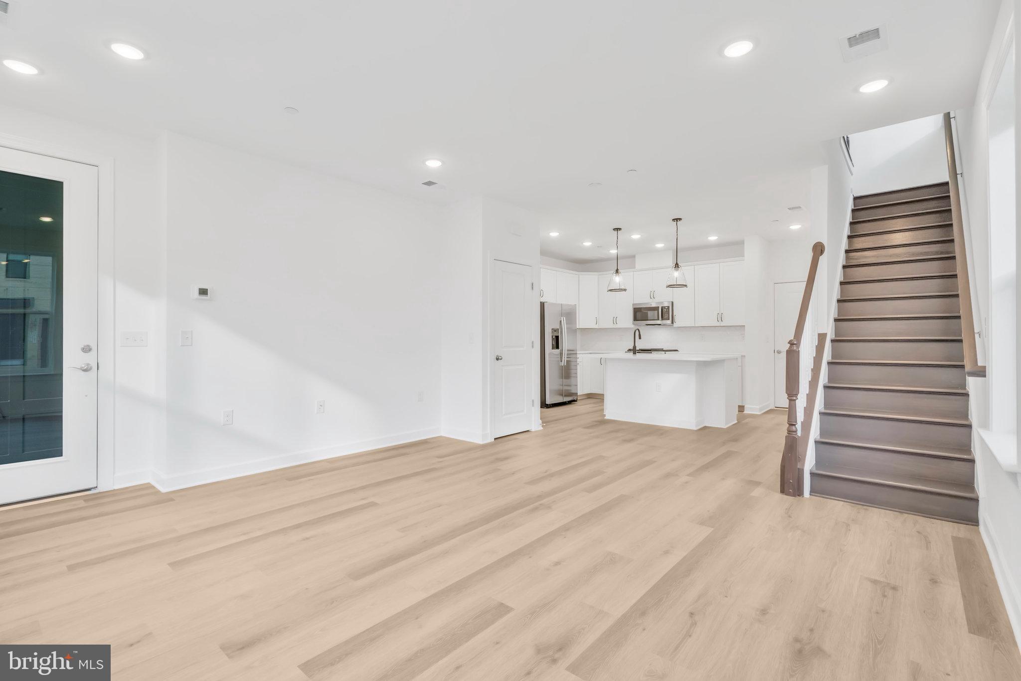 THE BOULEVARDS AT WESTFIELDS - Residential Lease