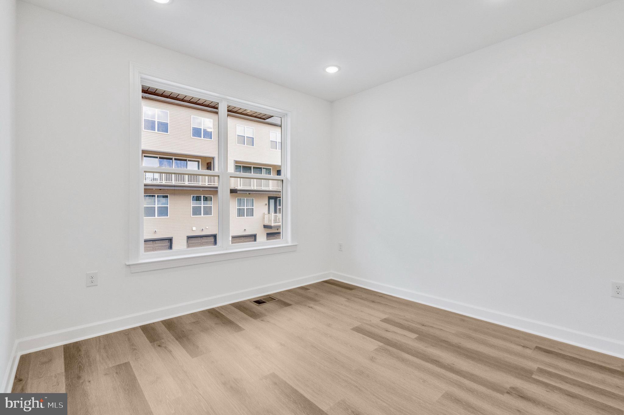 THE BOULEVARDS AT WESTFIELDS - Residential Lease