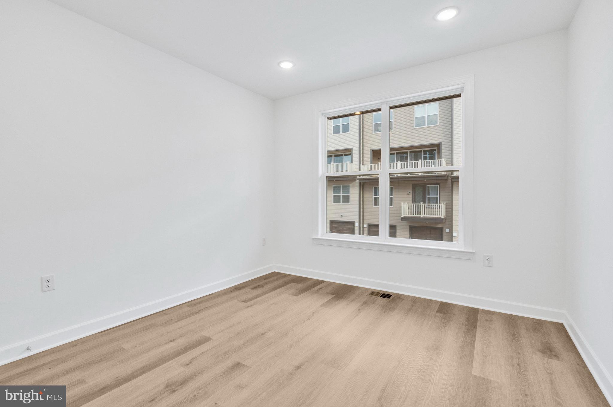 THE BOULEVARDS AT WESTFIELDS - Residential Lease